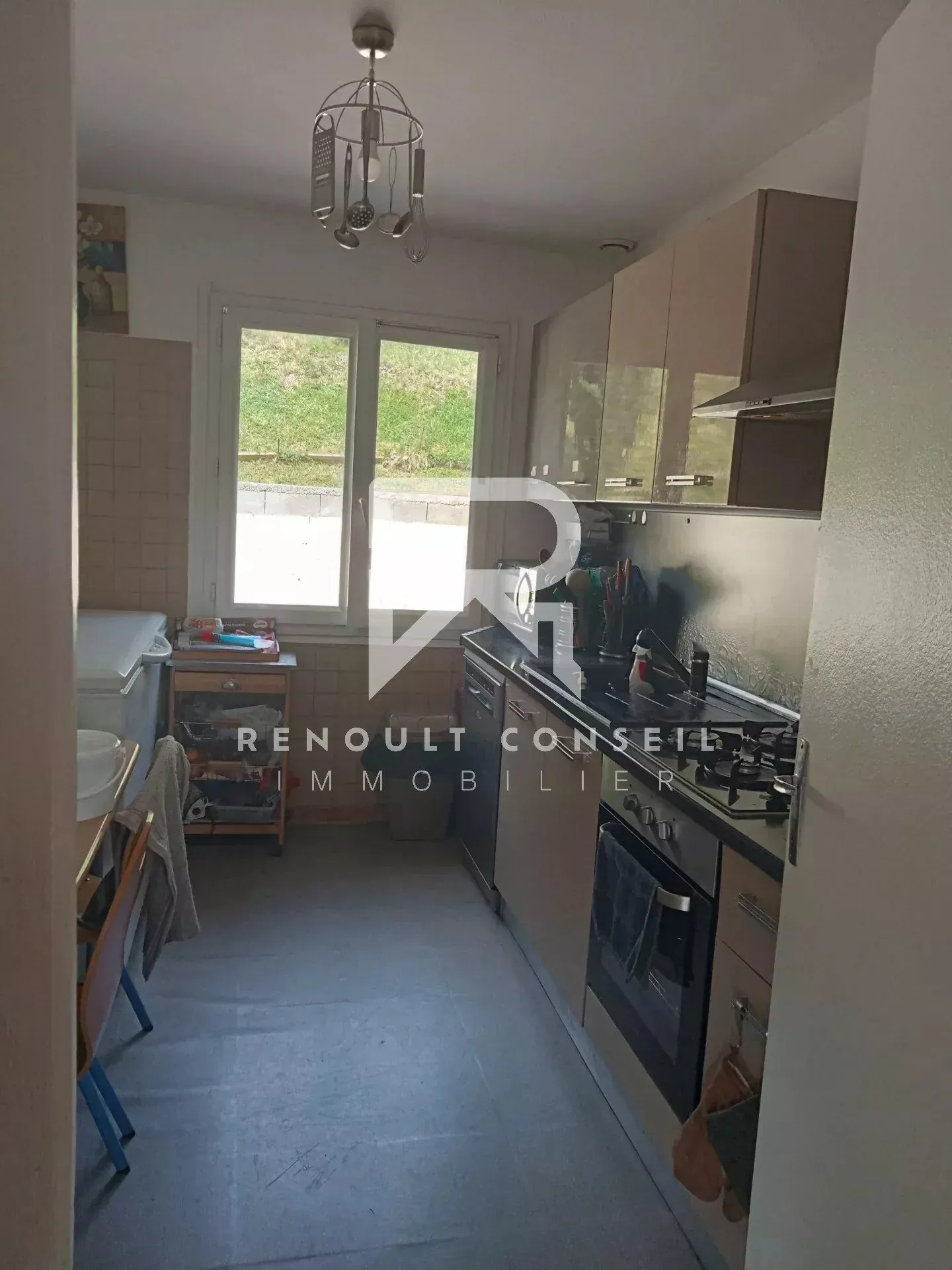 Maison individuelle à Normanville avec terrasse et 5 chambres – Proximité d'Évreux 