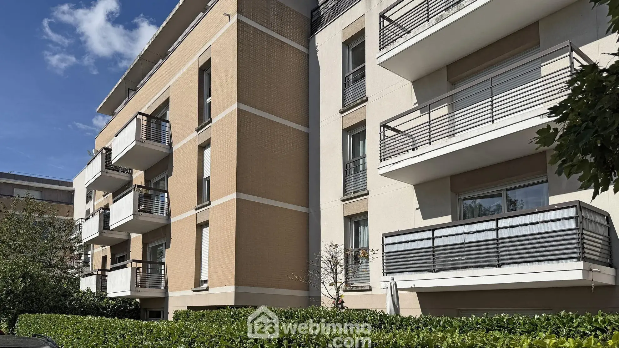 Appartement 2 pièces de 39m² à Sucy-en-Brie avec balcon et parking 