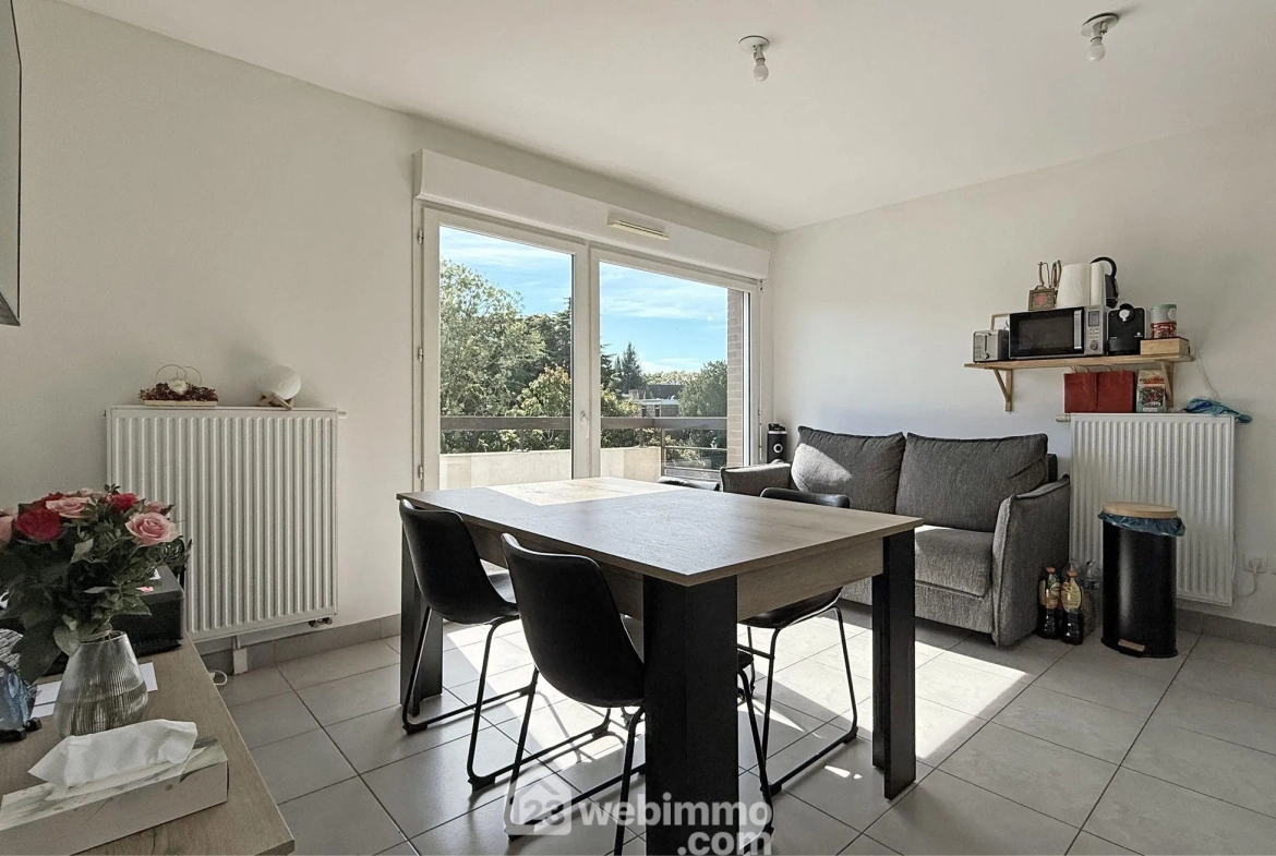 Appartement 2 pièces de 39m² à Sucy-en-Brie avec balcon et parking 