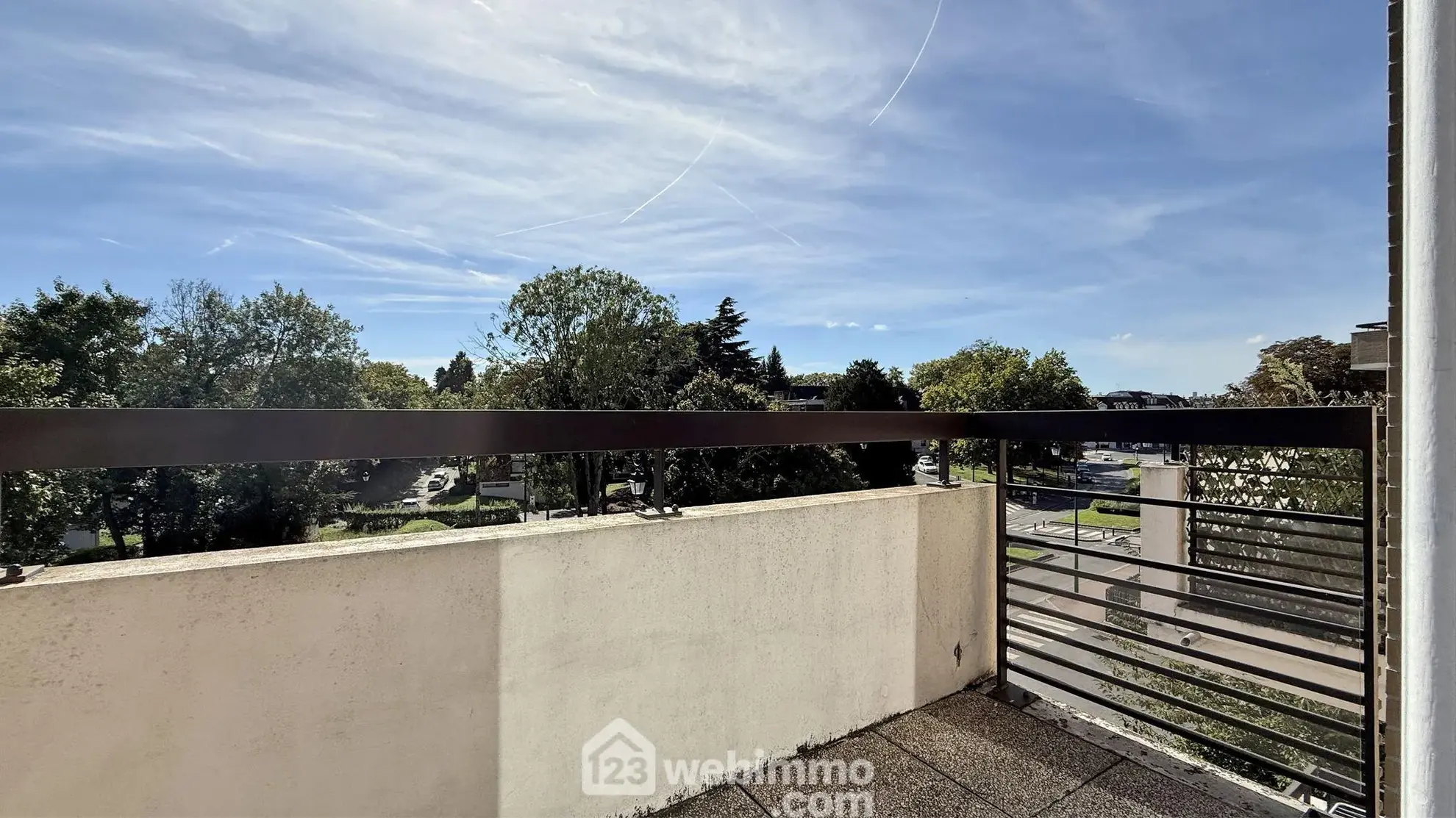 Appartement 2 pièces de 39m² à Sucy-en-Brie avec balcon et parking 