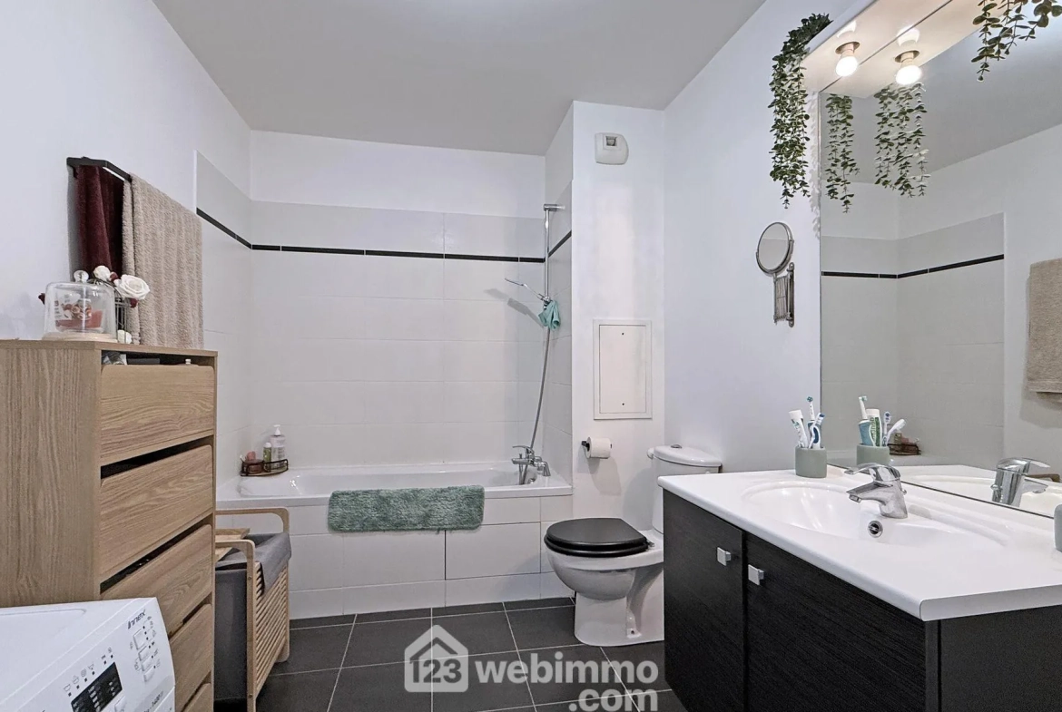 Appartement 2 pièces de 39m² à Sucy-en-Brie avec balcon et parking 