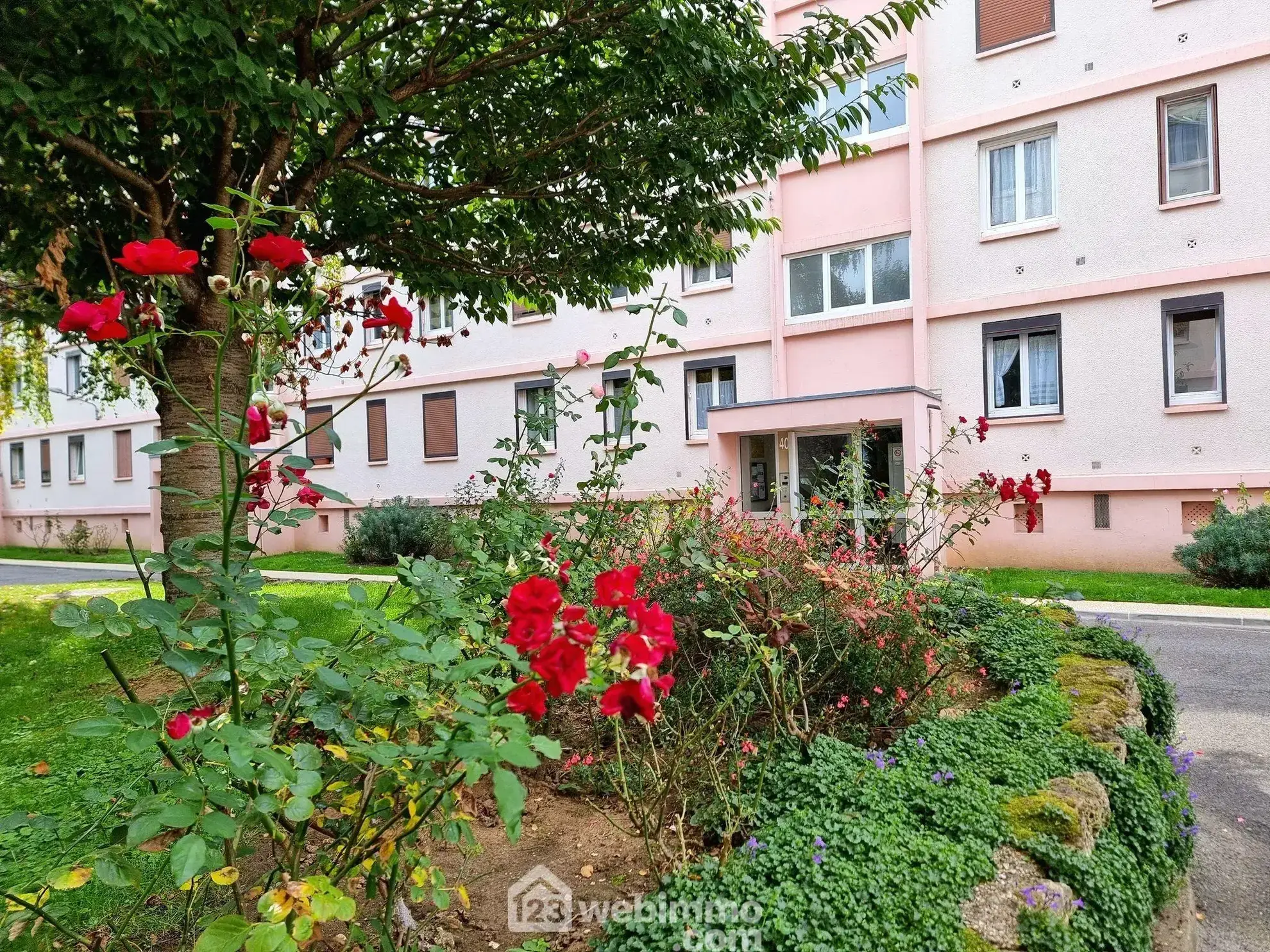 Appartement traversant de 64,61 m² à Choisy-le-Roi avec cave et jardin 