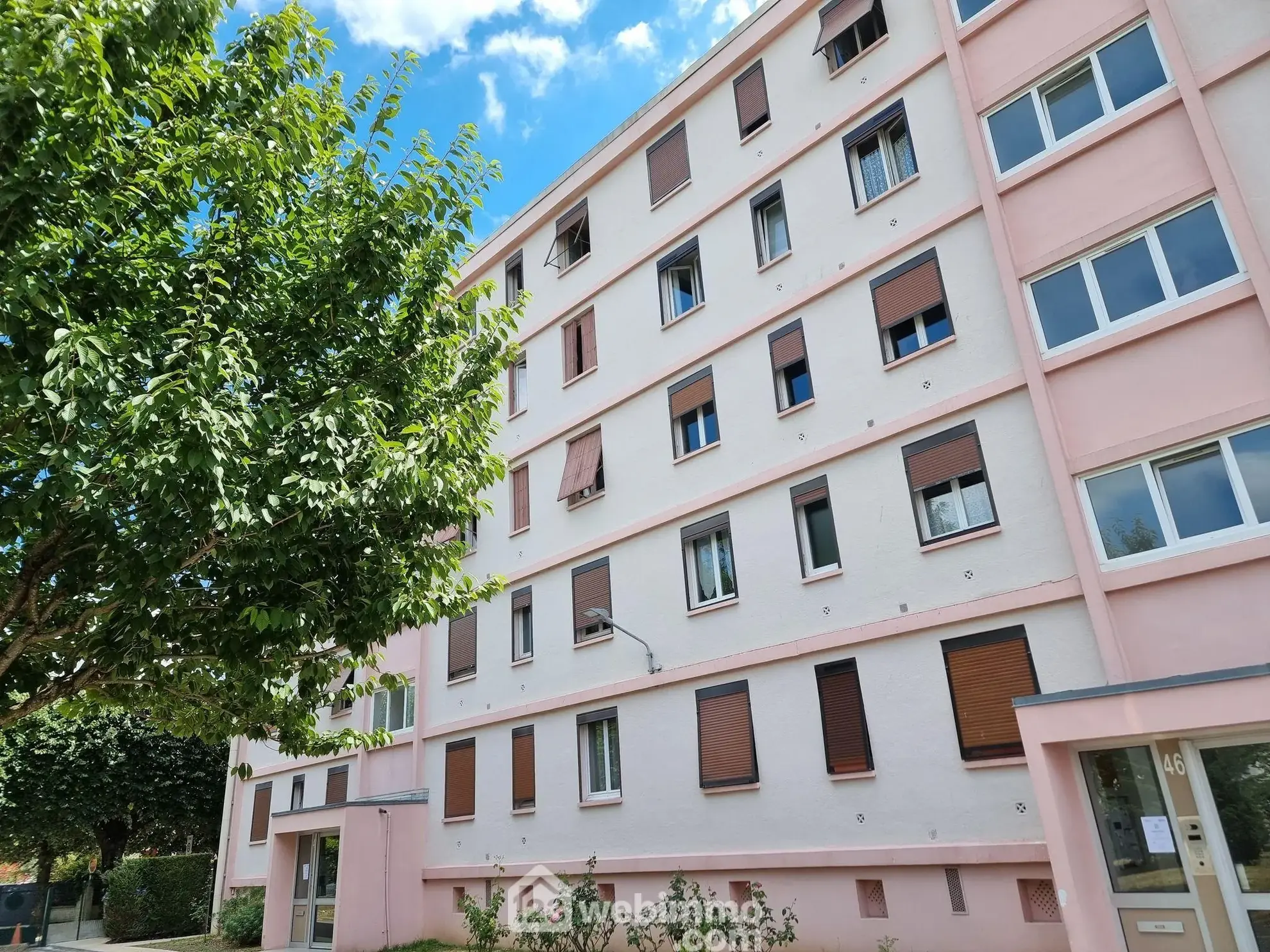 Appartement traversant de 64,61 m² à Choisy-le-Roi avec cave et jardin 