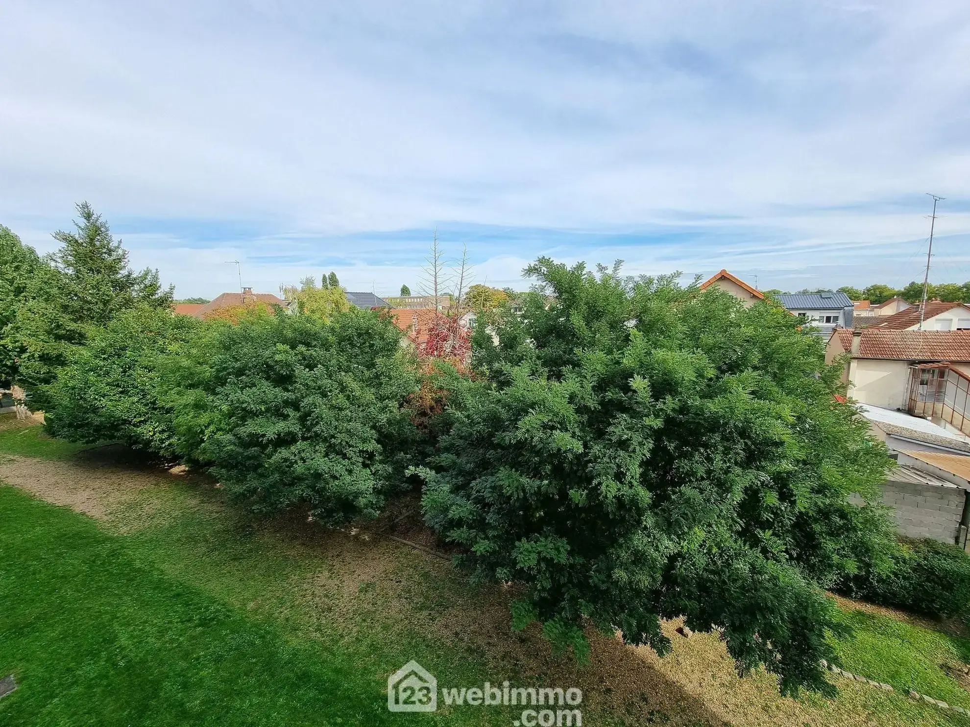 Appartement traversant de 64,61 m² à Choisy-le-Roi avec cave et jardin 