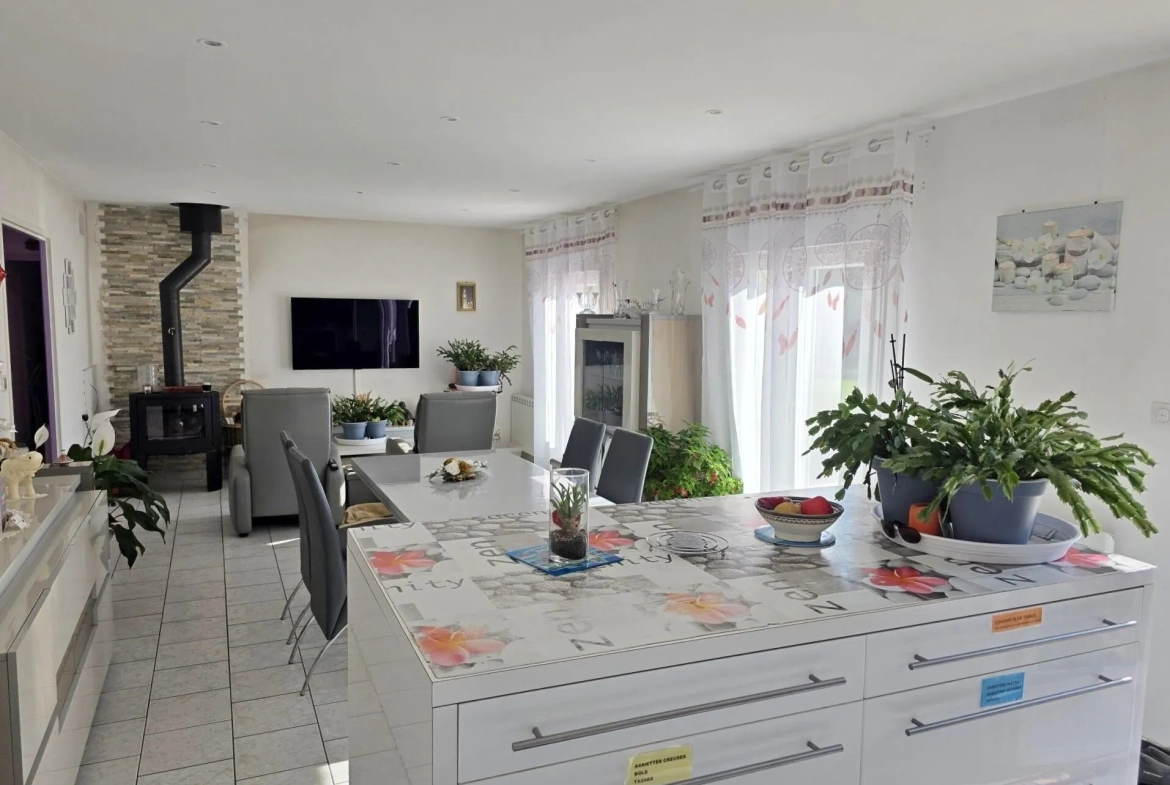 Maison individuelle de plain-pied à vendre près de Fécamp avec jardin 