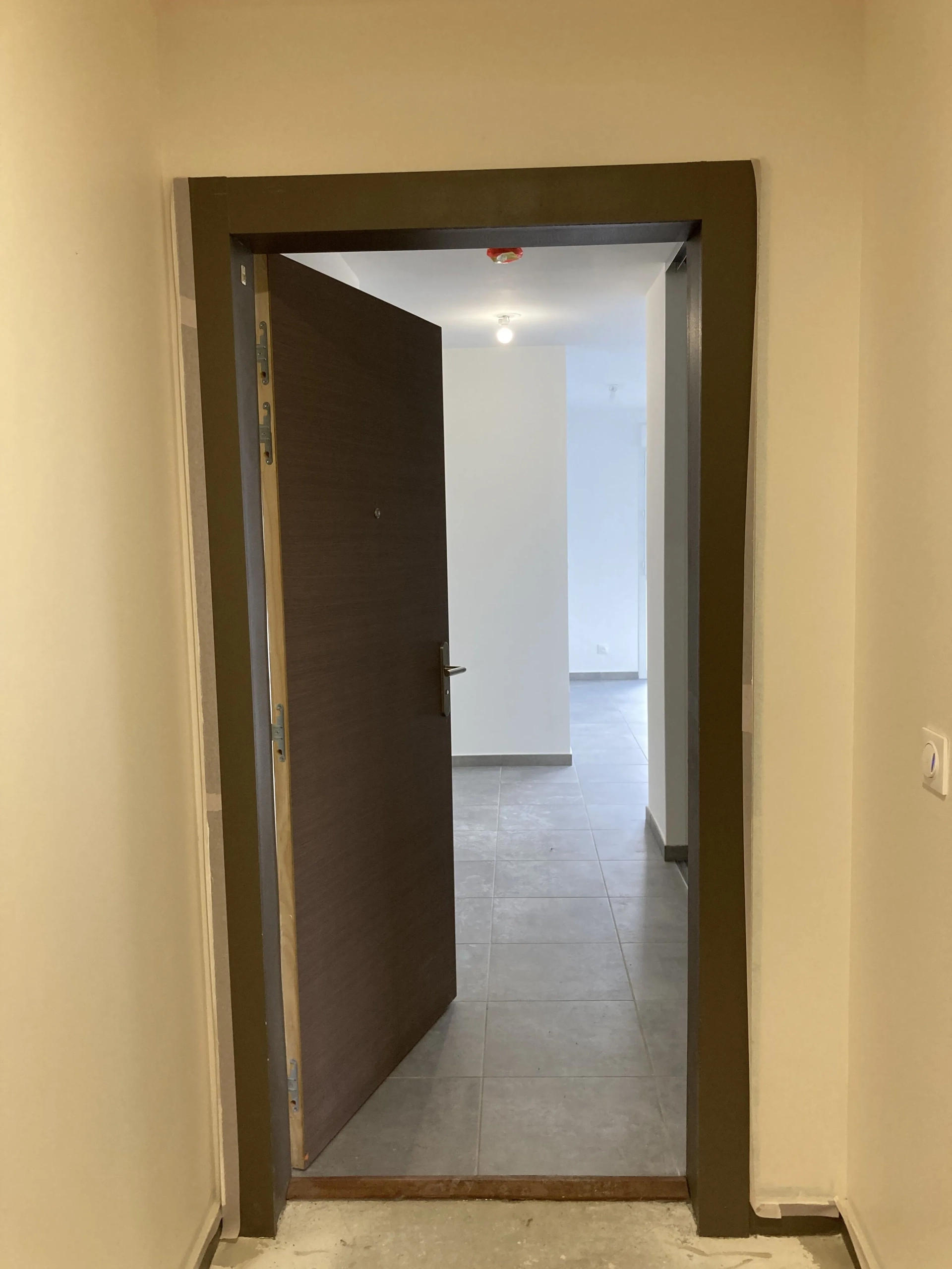 Appartement T2 à Ugine avec Balcon et Parking - Idéal Investissement ou Première Acquisition 