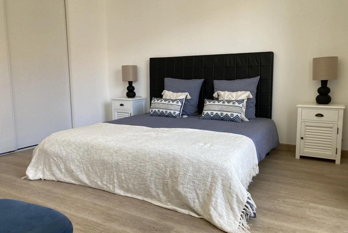Appartement T2 à Ugine avec Balcon et Parking - Idéal Investissement ou Première Acquisition 