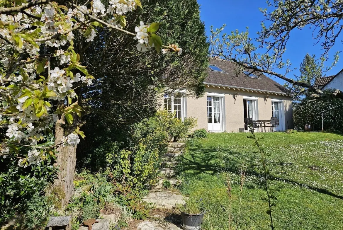 Maison à vendre de 108 m² à Treuzy-Levelay, proche Nemours, idéal pour rénovation avec grand terrain 