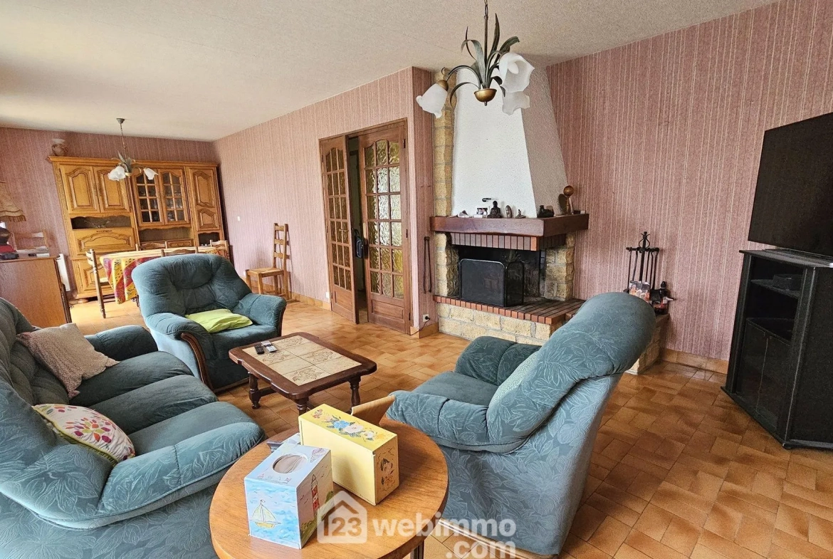 Maison à vendre de 108 m² à Treuzy-Levelay, proche Nemours, idéal pour rénovation avec grand terrain 