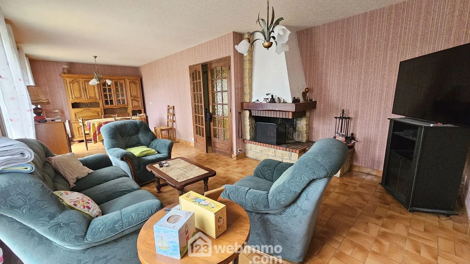 Maison à vendre de 108 m² à Treuzy-Levelay, proche Nemours, idéal pour rénovation avec grand terrain 