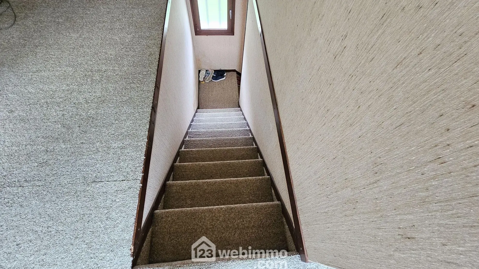 Maison à vendre de 108 m² à Treuzy-Levelay, proche Nemours, idéal pour rénovation avec grand terrain 