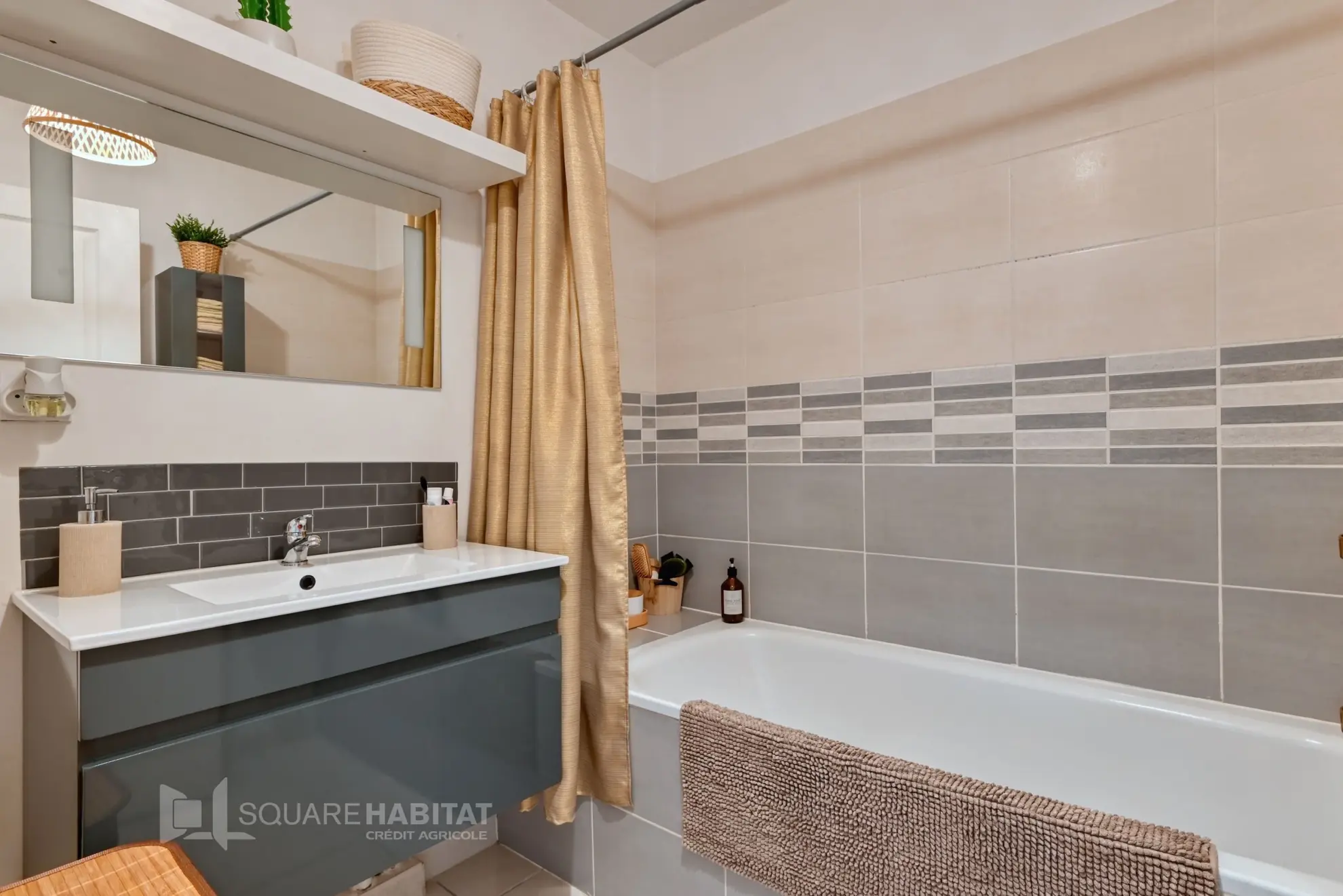 Appartement 3 pièces avec terrasse et parking à Marseille 13014 