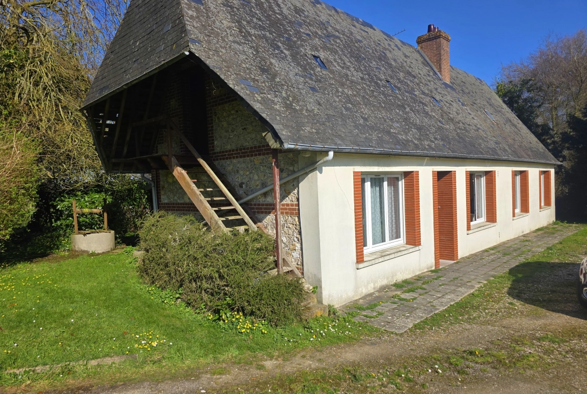 Maison de caractère à Fécamp avec bâtisse en colombages, 113 m² 