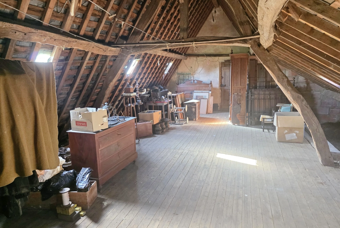 Maison de caractère à Fécamp avec bâtisse en colombages, 113 m² 
