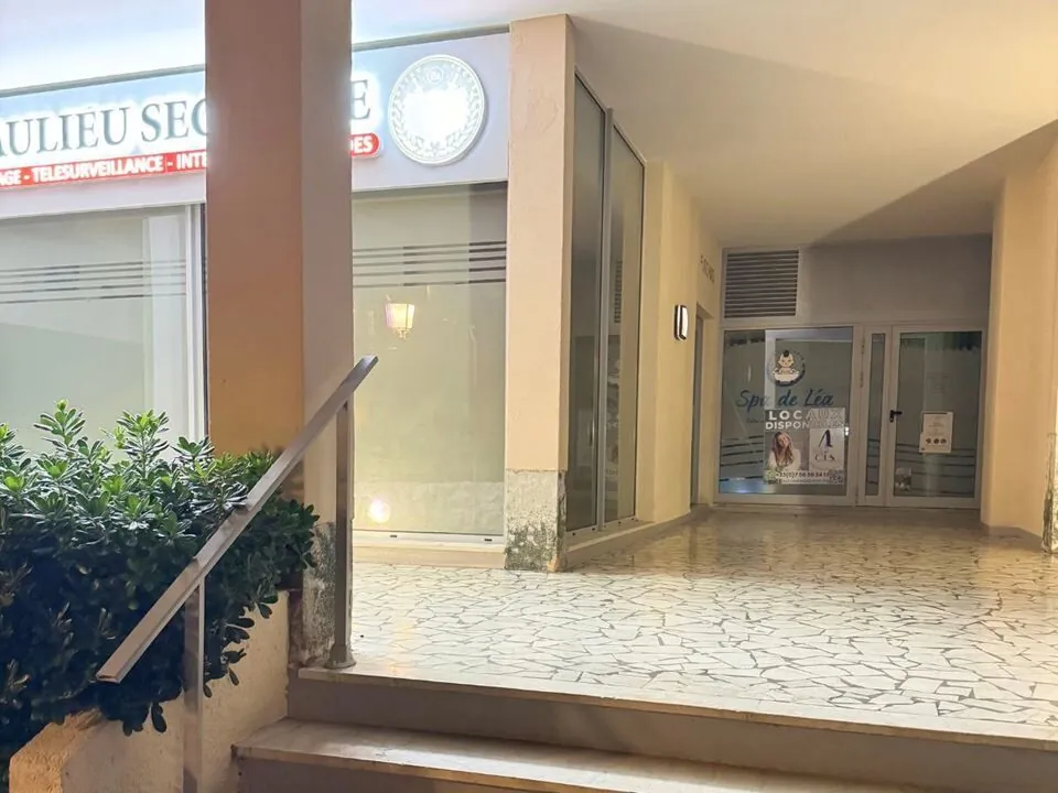 Local commercial de 67 m² à vendre à Beaulieu-sur-Mer, emplacement stratégique 