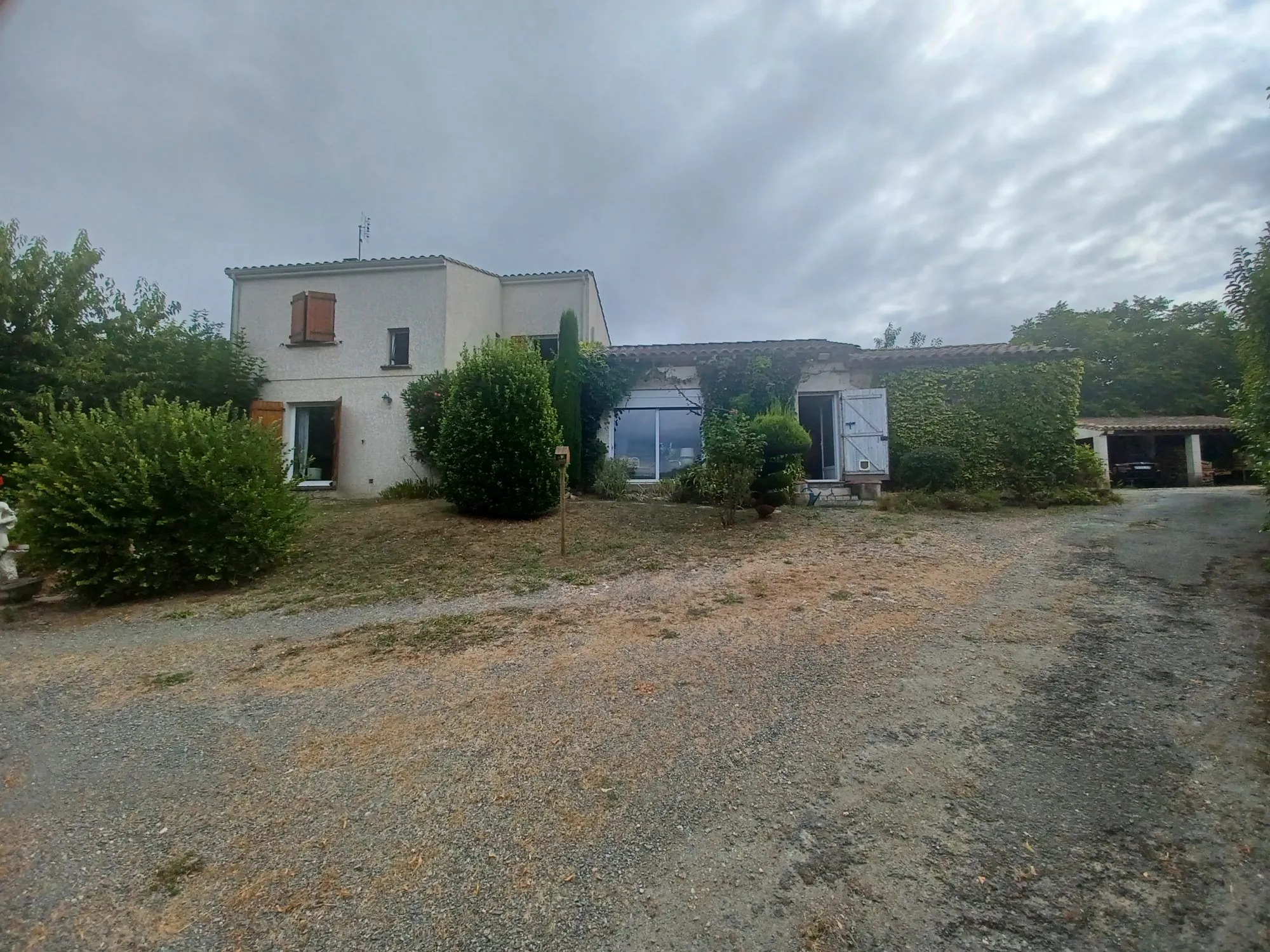 Belle maison de 144 m² avec grand jardin et vue campagne à Réalmont 
