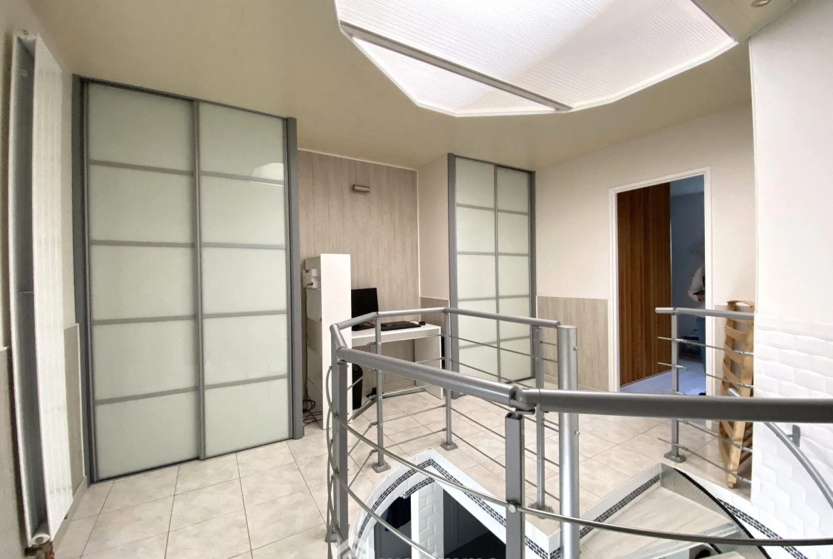 Charmante maison mitoyenne de 100 m² à Bondoufle avec jardin et garage 