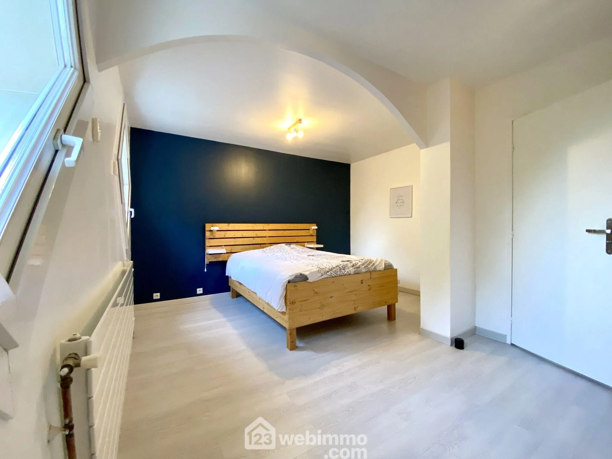 Charmante maison mitoyenne de 100 m² à Bondoufle avec jardin et garage 