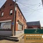 Immeuble de rapport à Solesmes de 166 m² avec deux logements loués