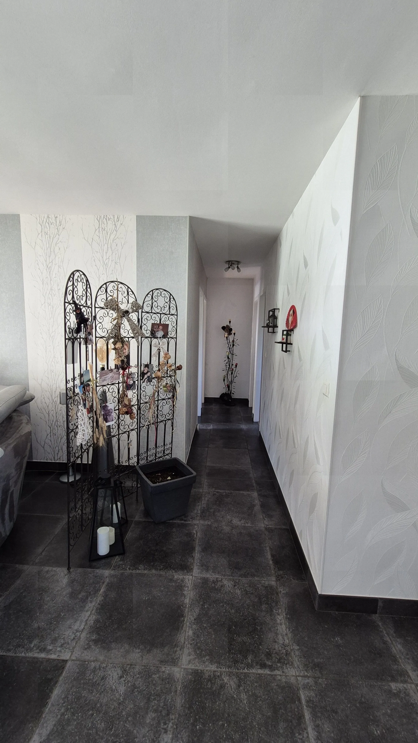 Maison individuelle à Saint Yan avec piscine et garage - 103 m² 