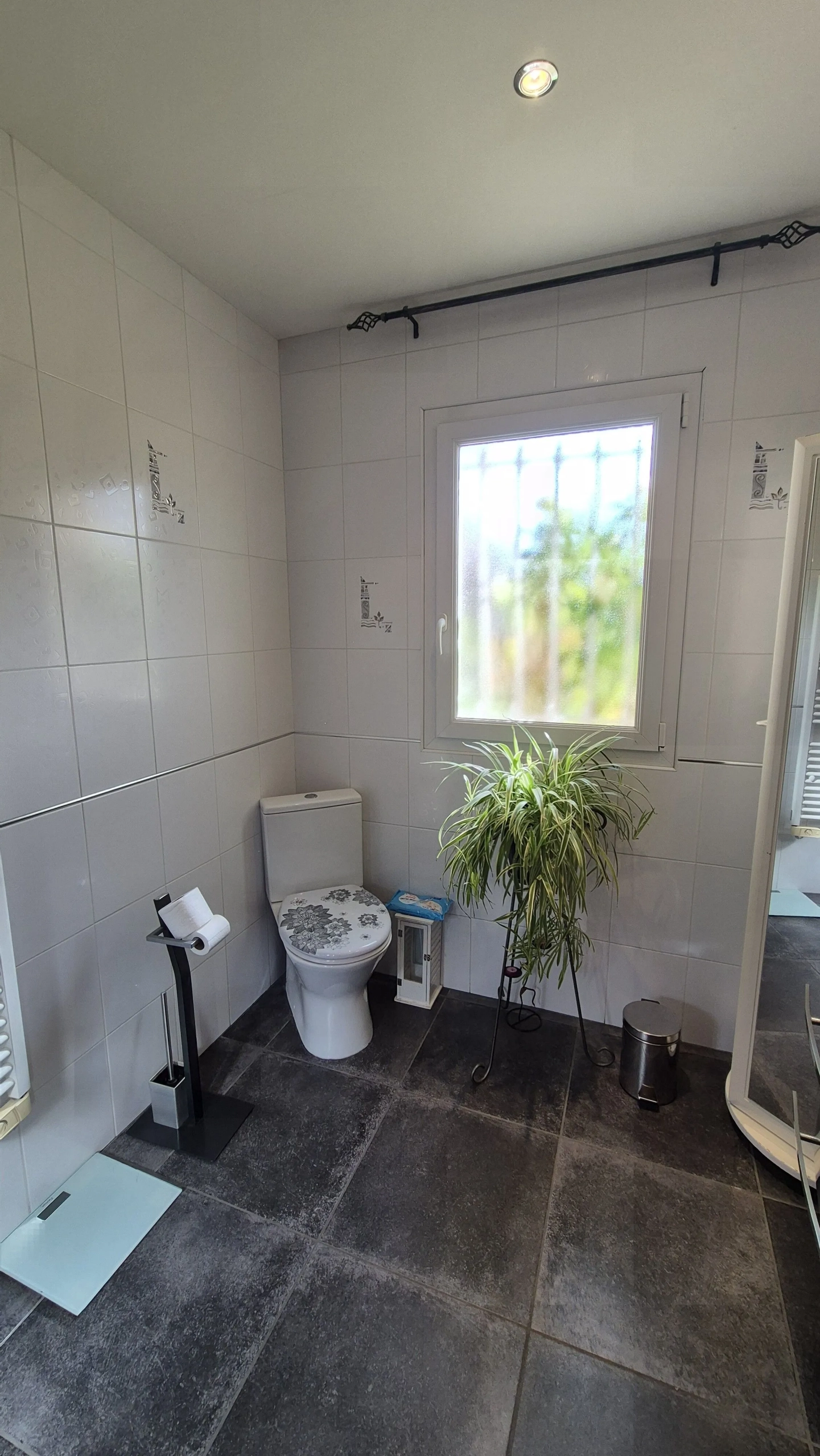 Maison individuelle à Saint Yan avec piscine et garage - 103 m² 