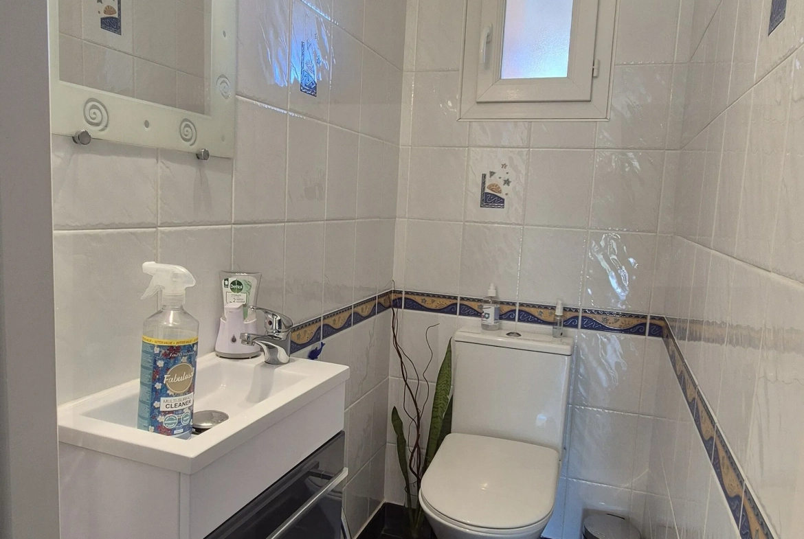 Maison individuelle à Saint Yan avec piscine et garage - 103 m² 