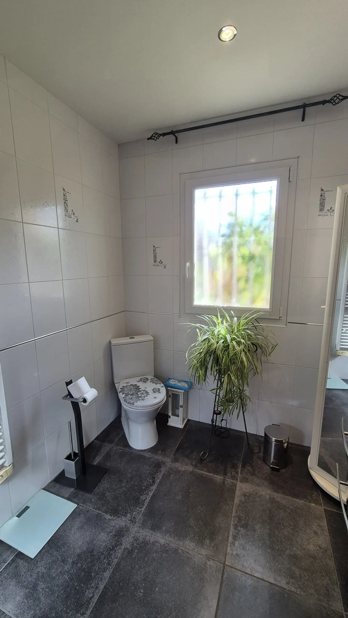 Charmante maison de 103 m² avec piscine et grand terrain à Saint Yan 