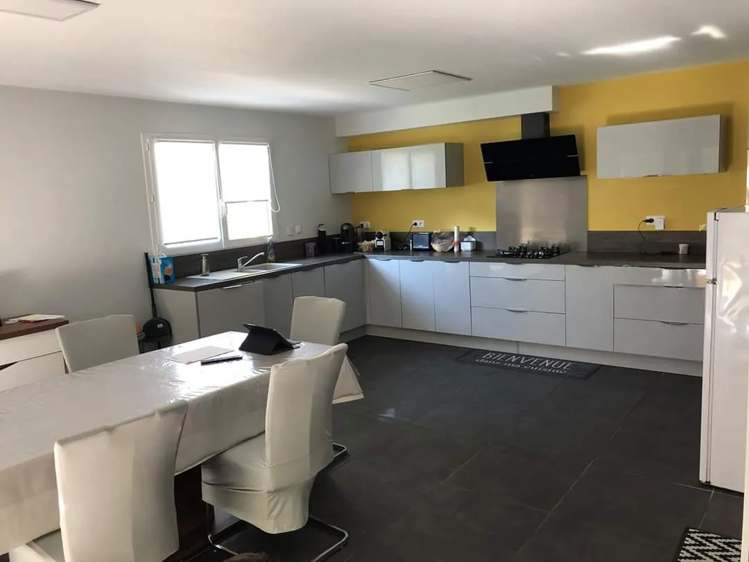 Maison neuve à Charnècles – 81 m², 3 chambres, terrain de 880 m² 