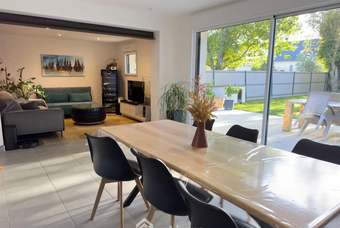 Maison 115,65 m² avec 4 chambres à La Ménitré – Terrain de 1014 m², proche commodités 