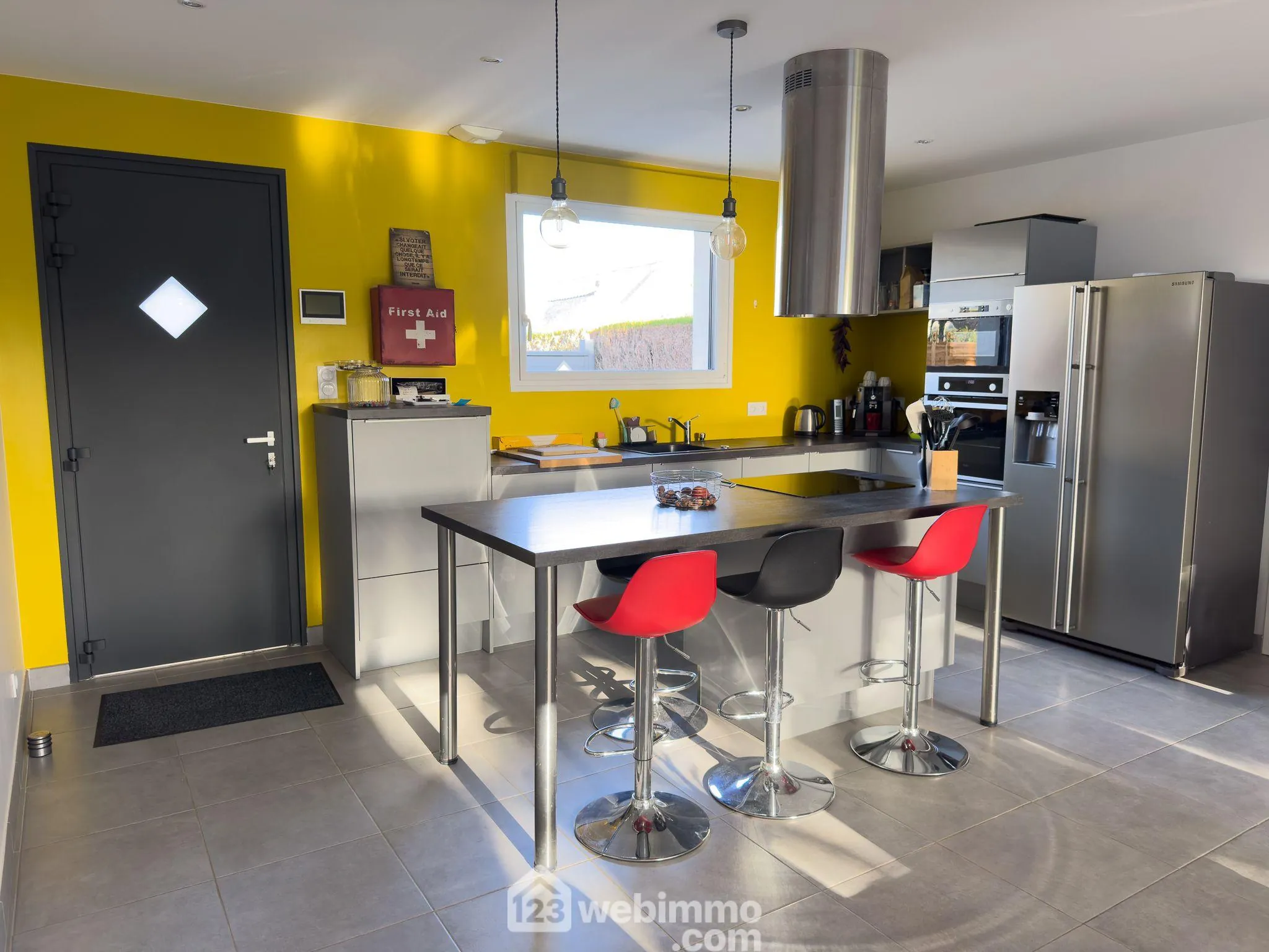Maison 115,65 m² avec 4 chambres à La Ménitré – Terrain de 1014 m², proche commodités 