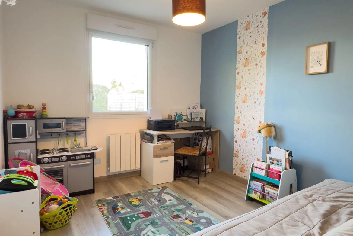 Maison 115,65 m² avec 4 chambres à La Ménitré – Terrain de 1014 m², proche commodités 