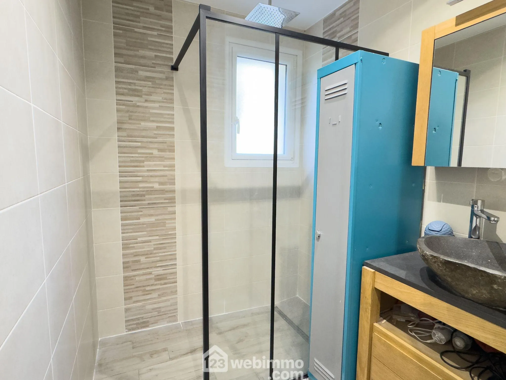 Maison 115,65 m² avec 4 chambres à La Ménitré – Terrain de 1014 m², proche commodités 