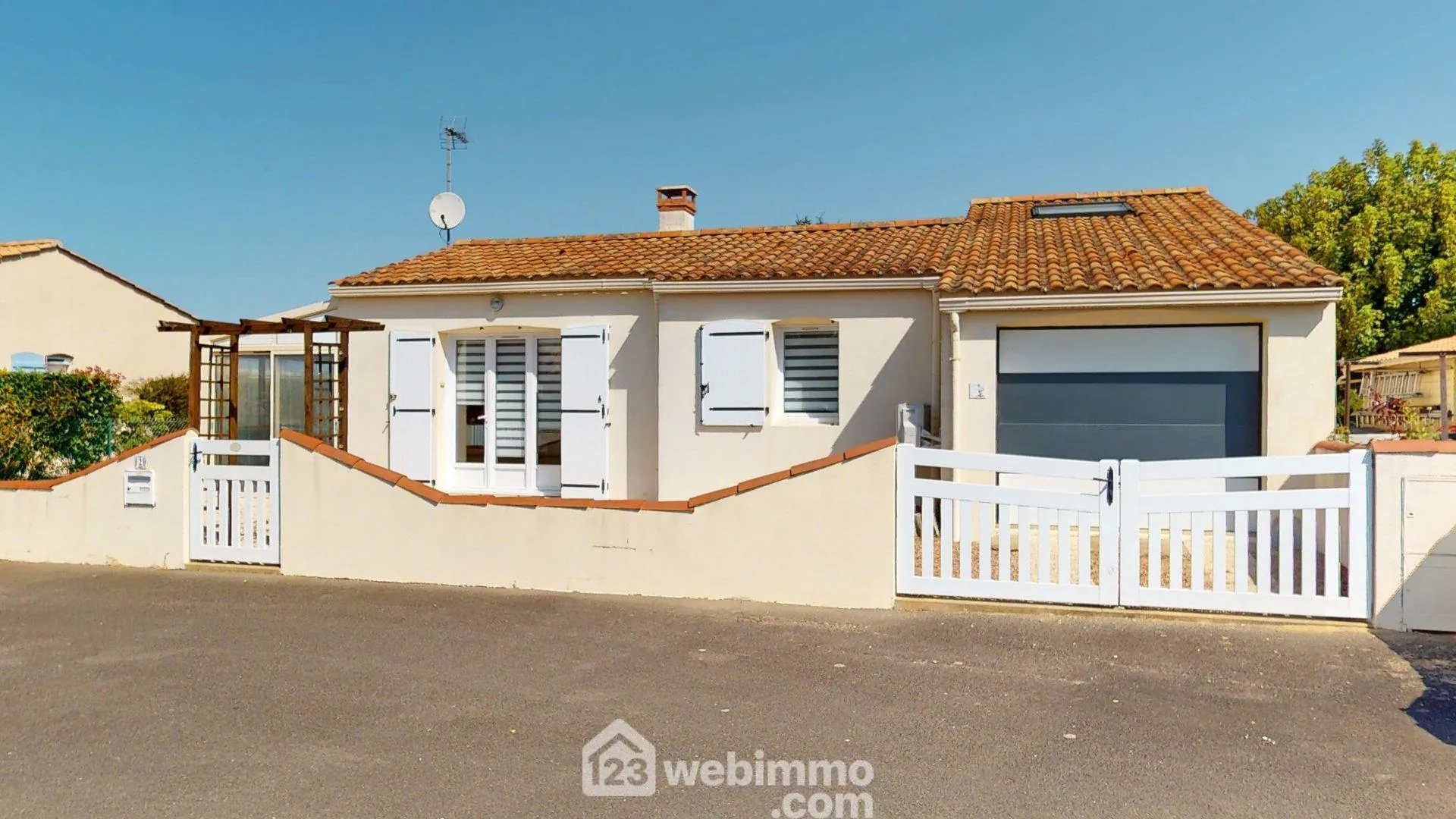 Maison à Jard-sur-Mer de 80,90 m² avec terrasse et garage, proche plages 