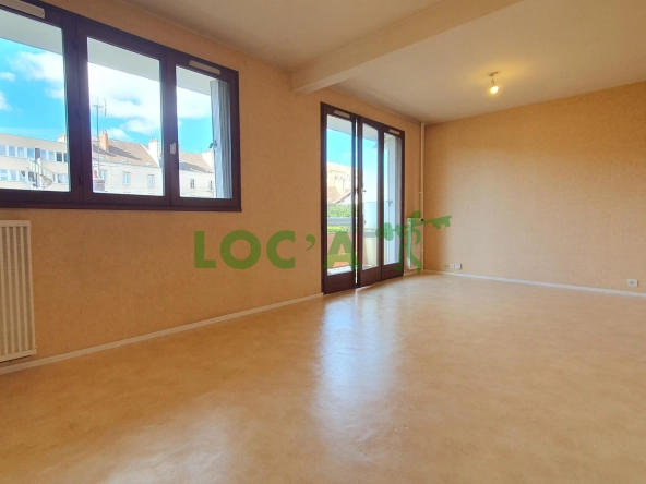 Appartement F1 à Dijon, 35 m² proche Place Wilson avec balcon et parking à vendre