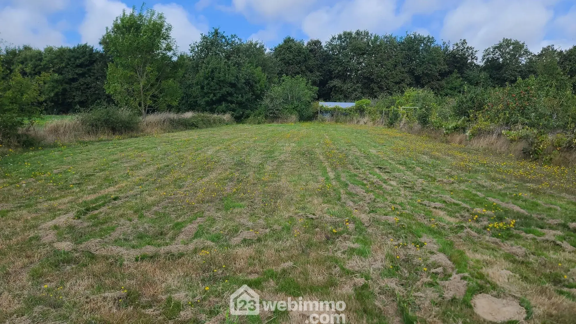 Terrain à bâtir de 770 m² à Talmont-Saint-Hilaire avec viabilisation et emplacement paisible 