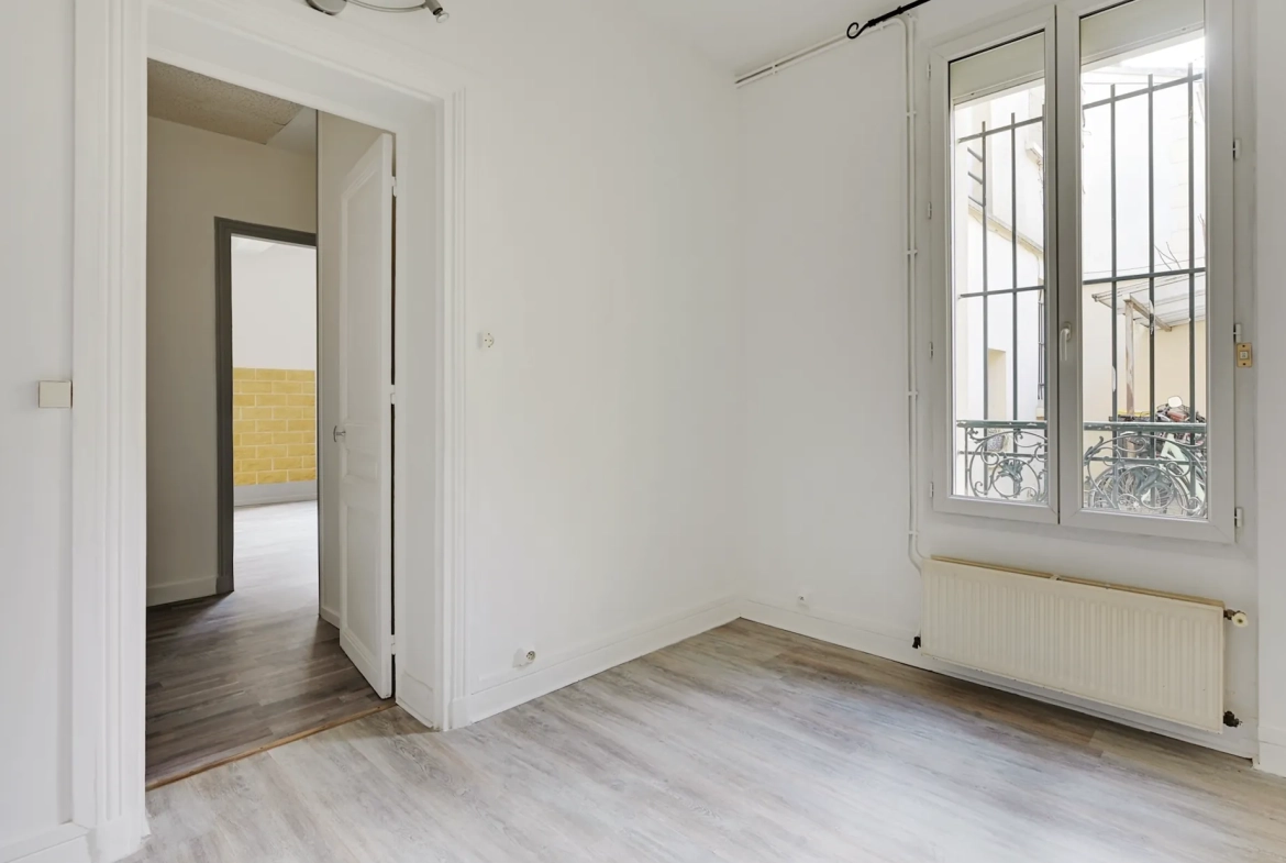 Appartement 2 pièces à Paris dans le 14e, idéal pour investissement ou résidence 