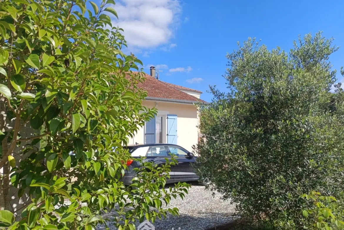Maison lumineuse de 119 m² avec jardin et potentiel locatif à Hagetmau 
