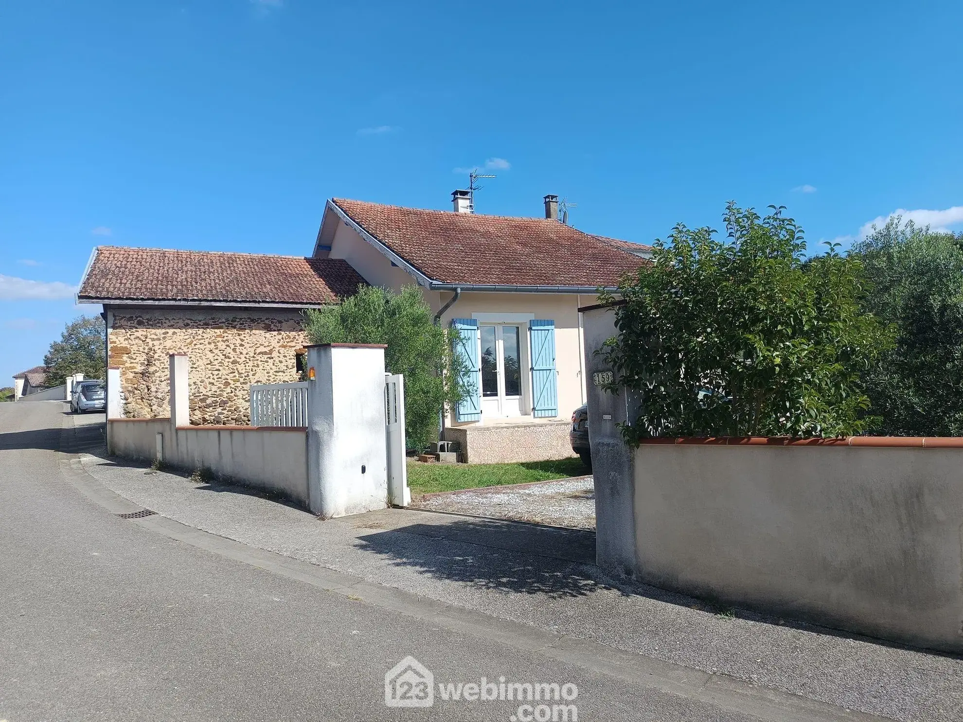 Maison lumineuse de 119 m² avec jardin et potentiel locatif à Hagetmau 