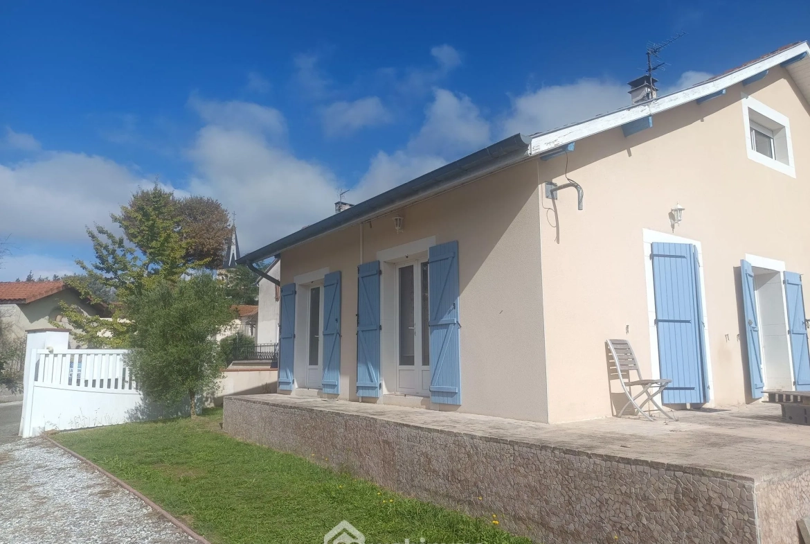 Maison lumineuse de 119 m² avec jardin et potentiel locatif à Hagetmau 
