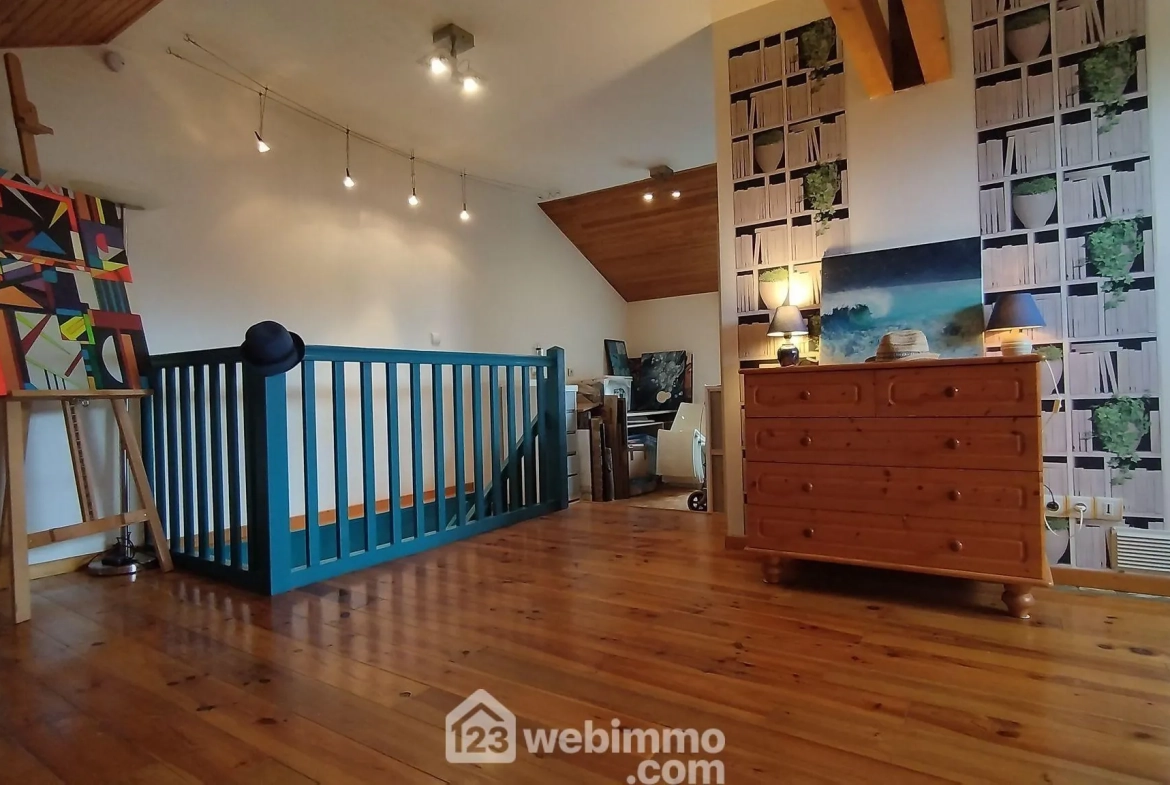Maison lumineuse de 119 m² avec jardin et potentiel locatif à Hagetmau 