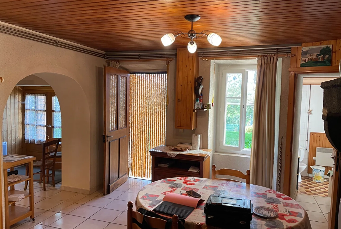 Maison de caractère à Saint Nectaire avec dépendance de 100 m² 