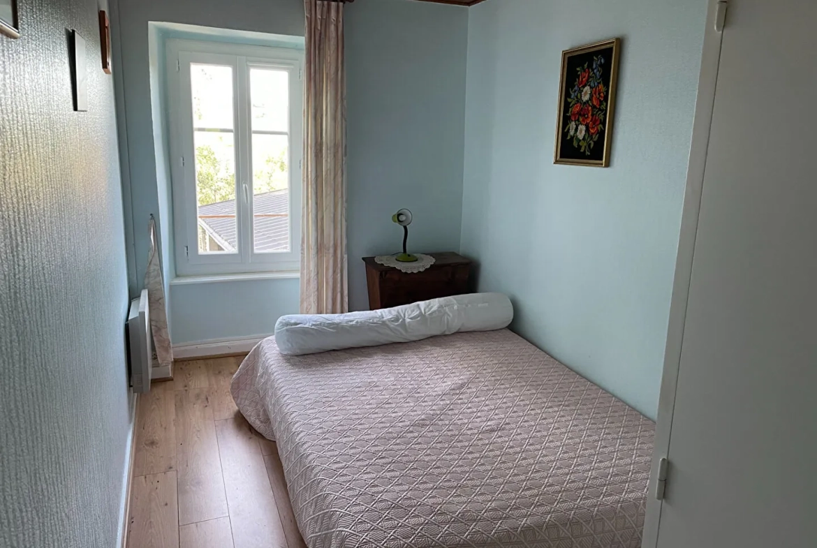 Maison de caractère à Saint Nectaire avec dépendance de 100 m² 