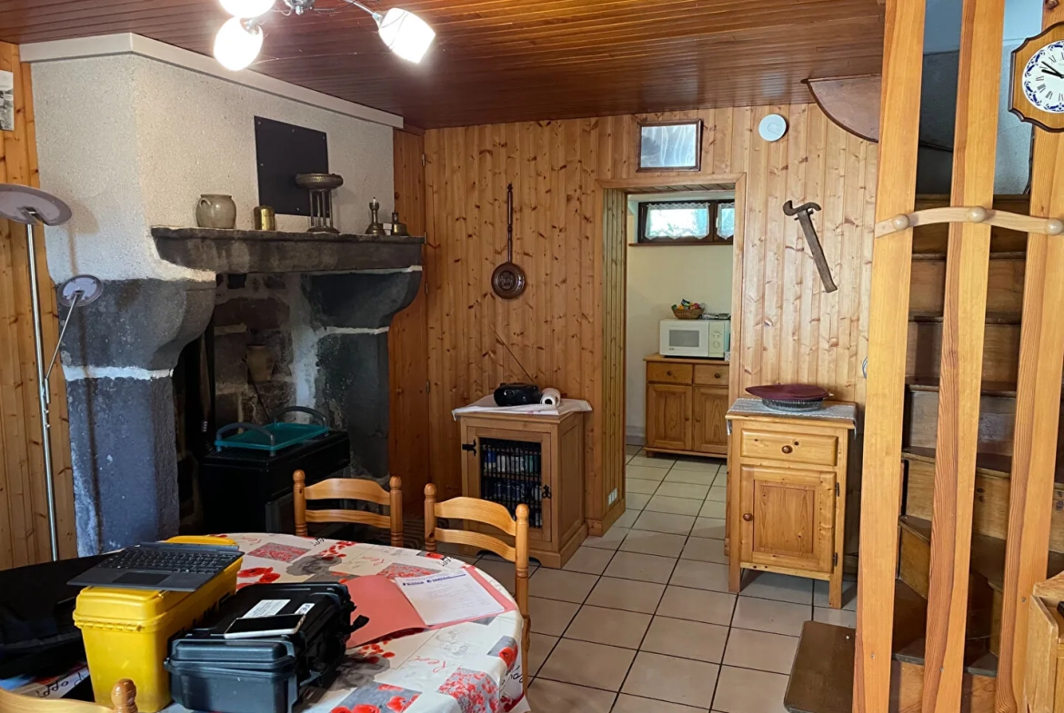 Maison de caractère à Saint Nectaire avec dépendance de 100 m² 