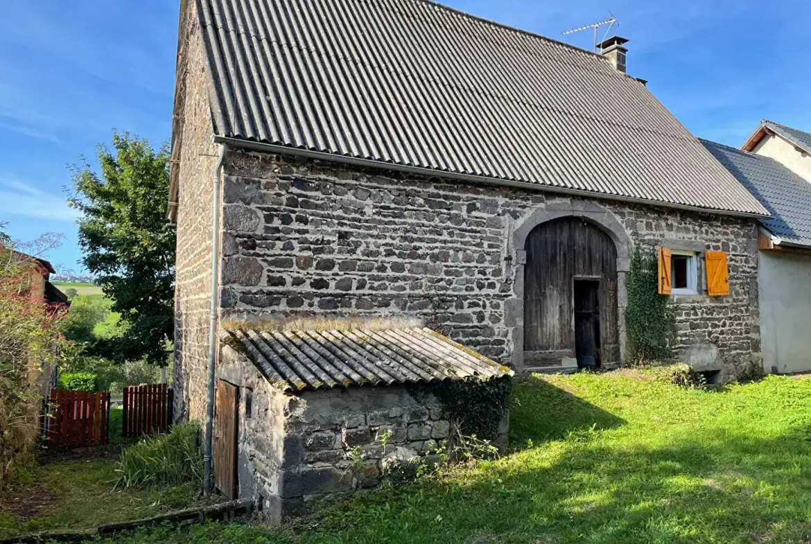 Maison de caractère à Saint Nectaire avec dépendance de 100 m² 