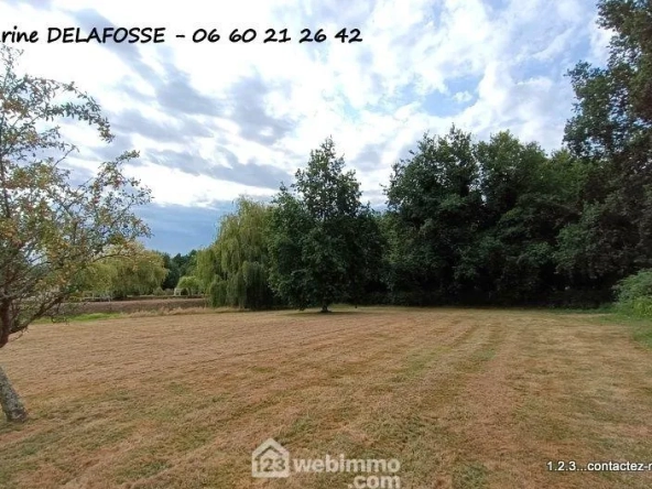 Terrain constructible de 1904 m² à Nesmy, proche La Roche-sur-Yon