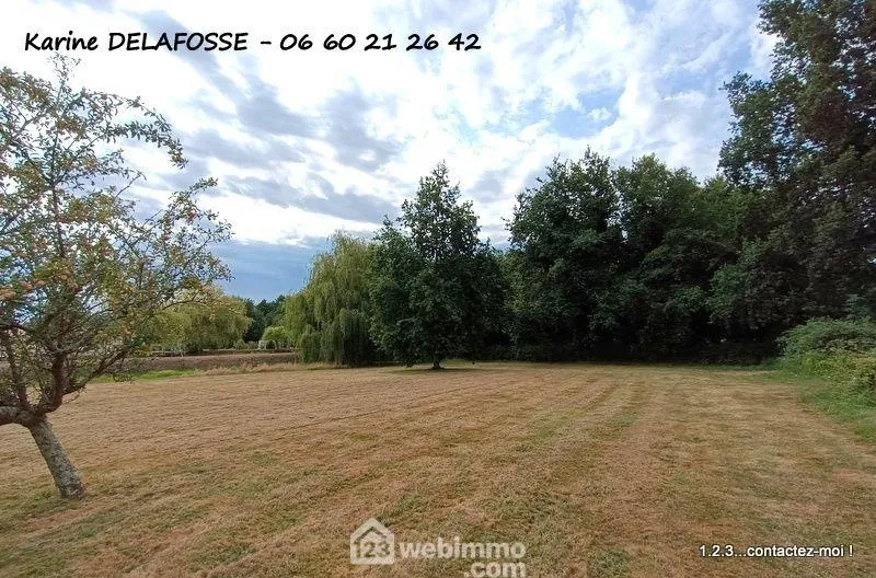 Terrain constructible de 1904 m² à Nesmy, proche La Roche-sur-Yon 