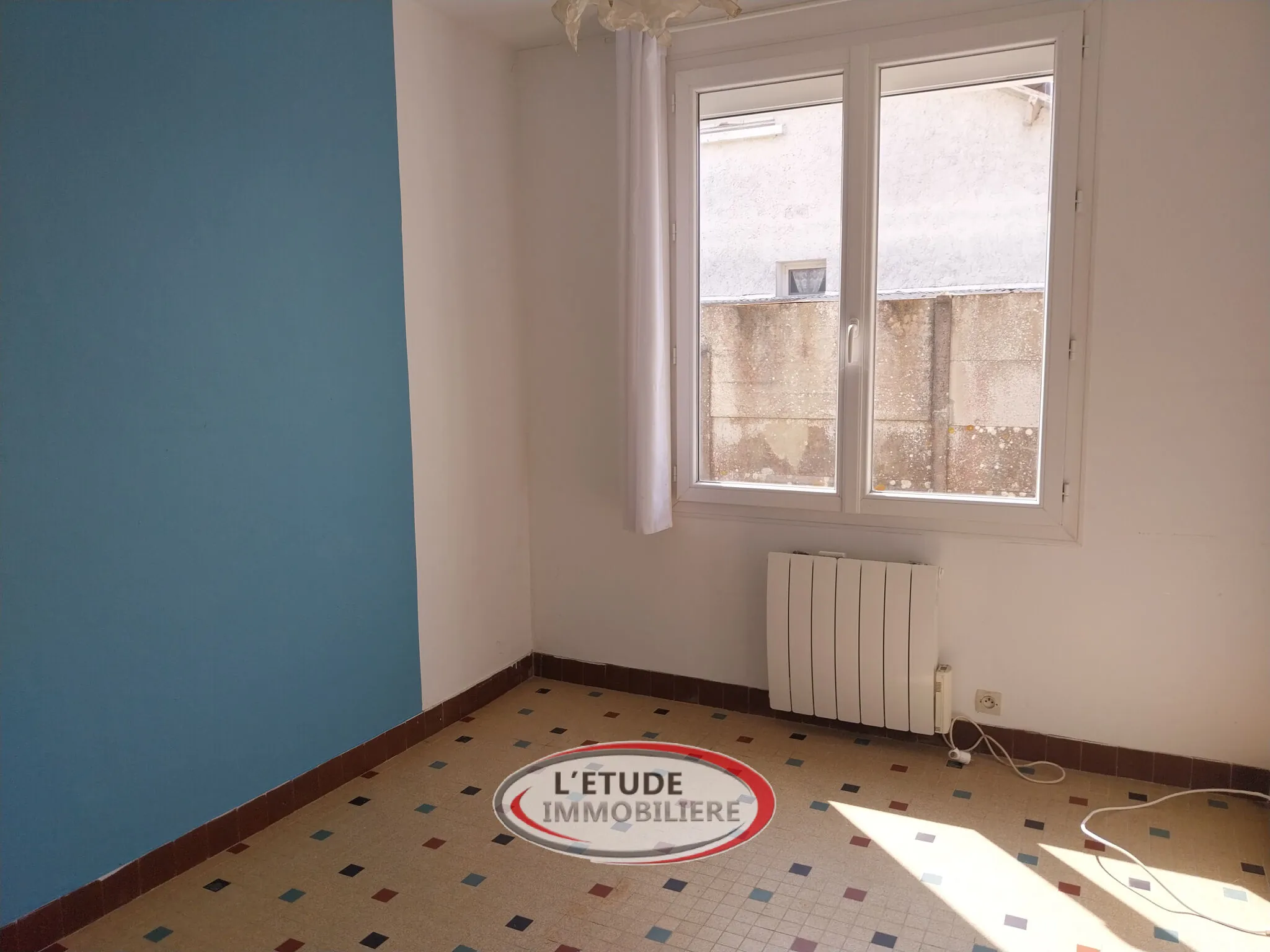 Maison à vendre à Pornic avec grand potentiel d'extension et parking privé 