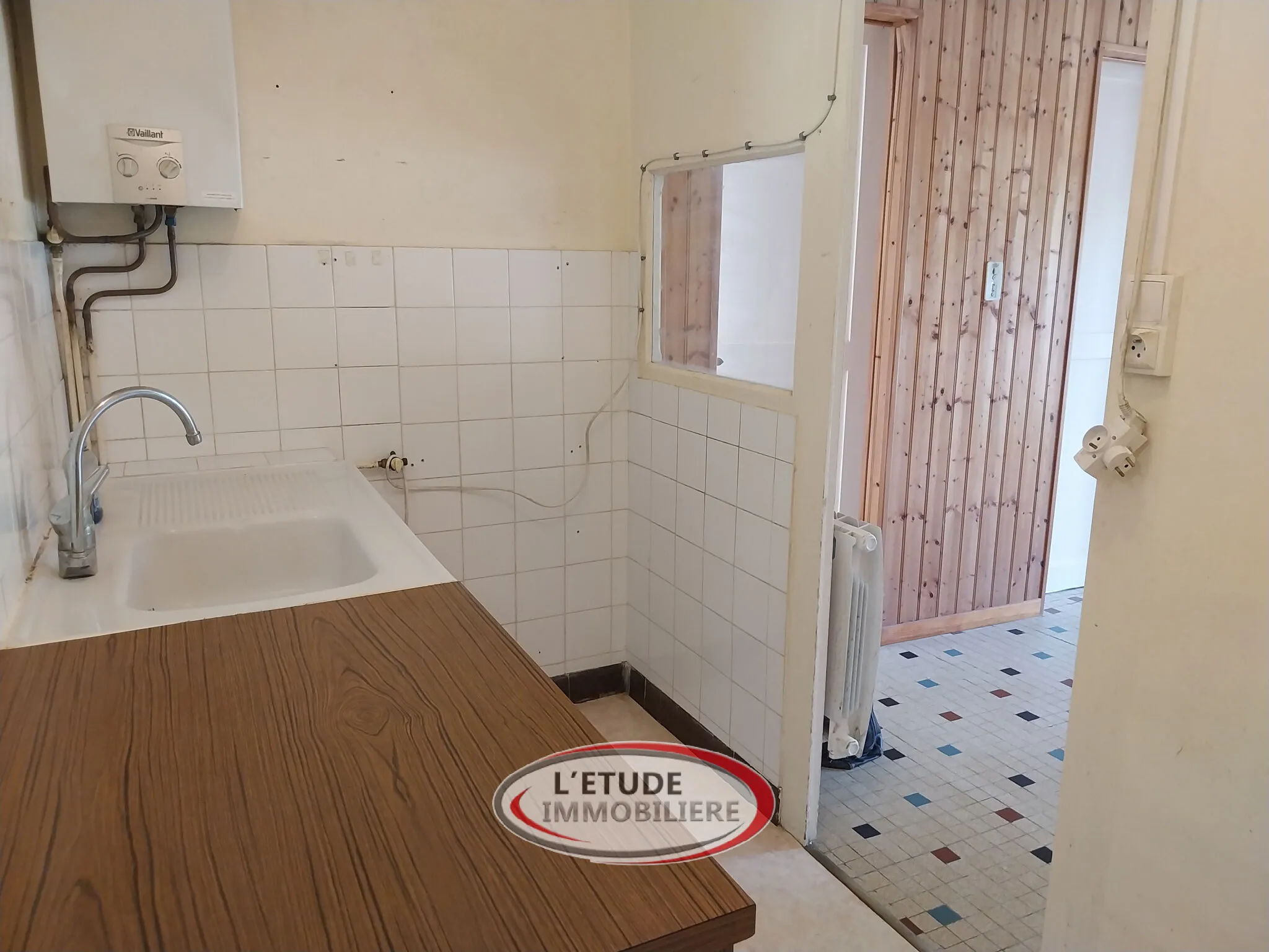 Maison à vendre à Pornic avec grand potentiel d'extension et parking privé 