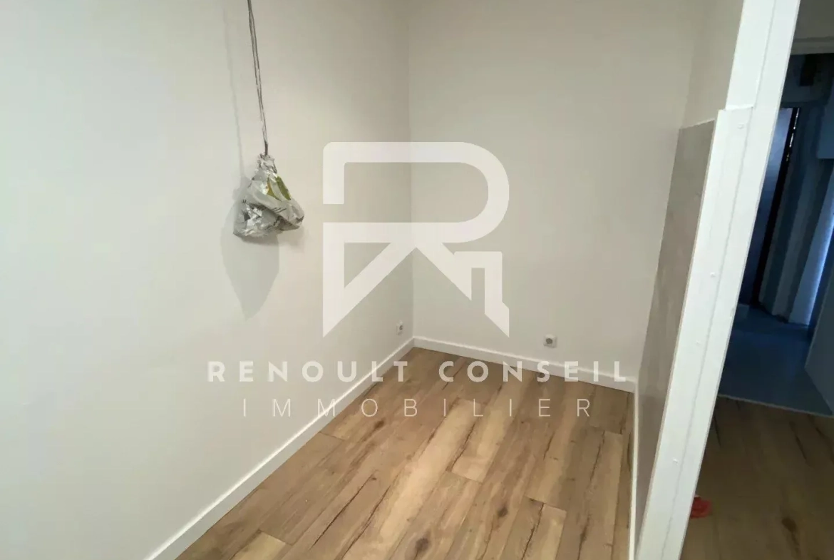 Local commercial à vendre à Rouen - Emplacement stratégique et potentiel de rendement 