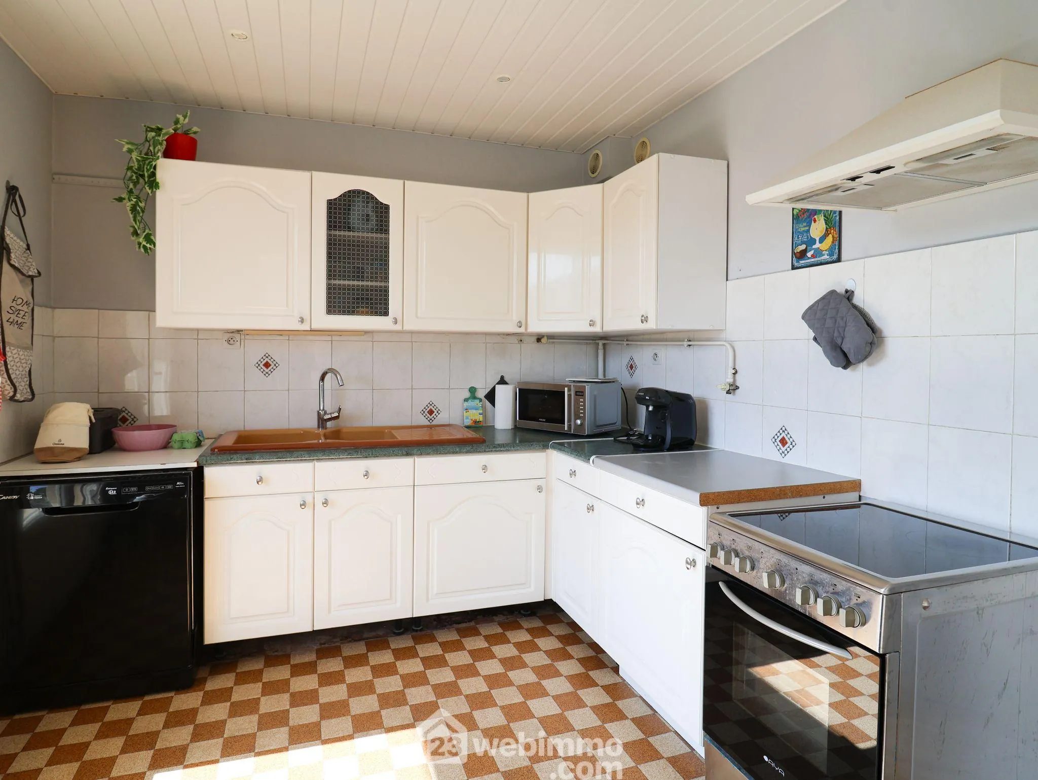 Appartement lumineux de 66 m² avec terrasse à Marseille - Dernier étage, calme et vue dégagée 